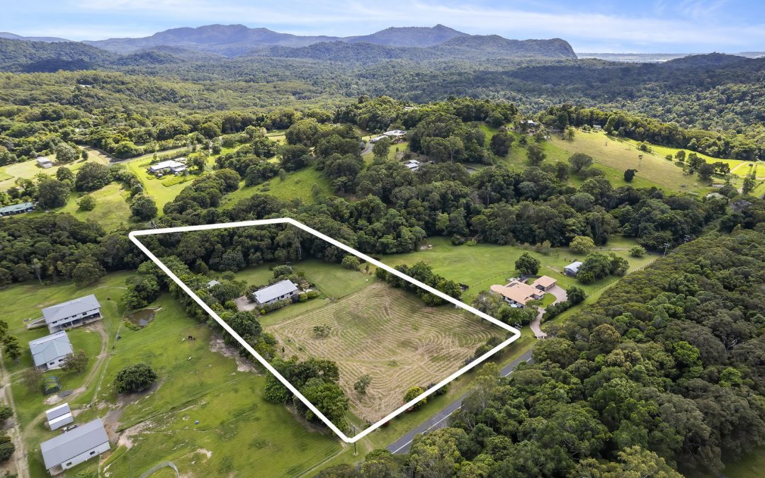 113 STONEY CREEK ROAD Speewah, Queensland 4881